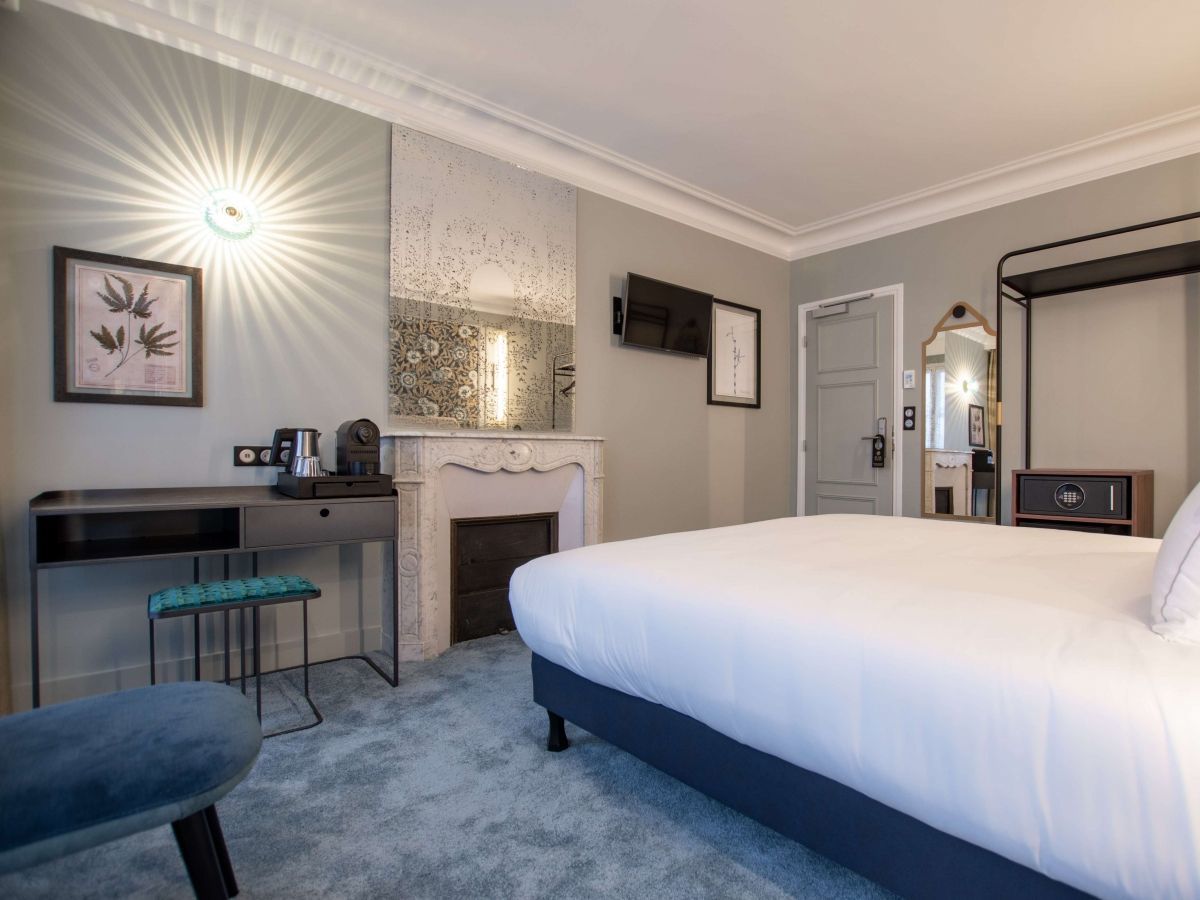 Elsa Hotel Paris | 4 Star Hotel in Paris Golden Triangle | Rooms & Suites